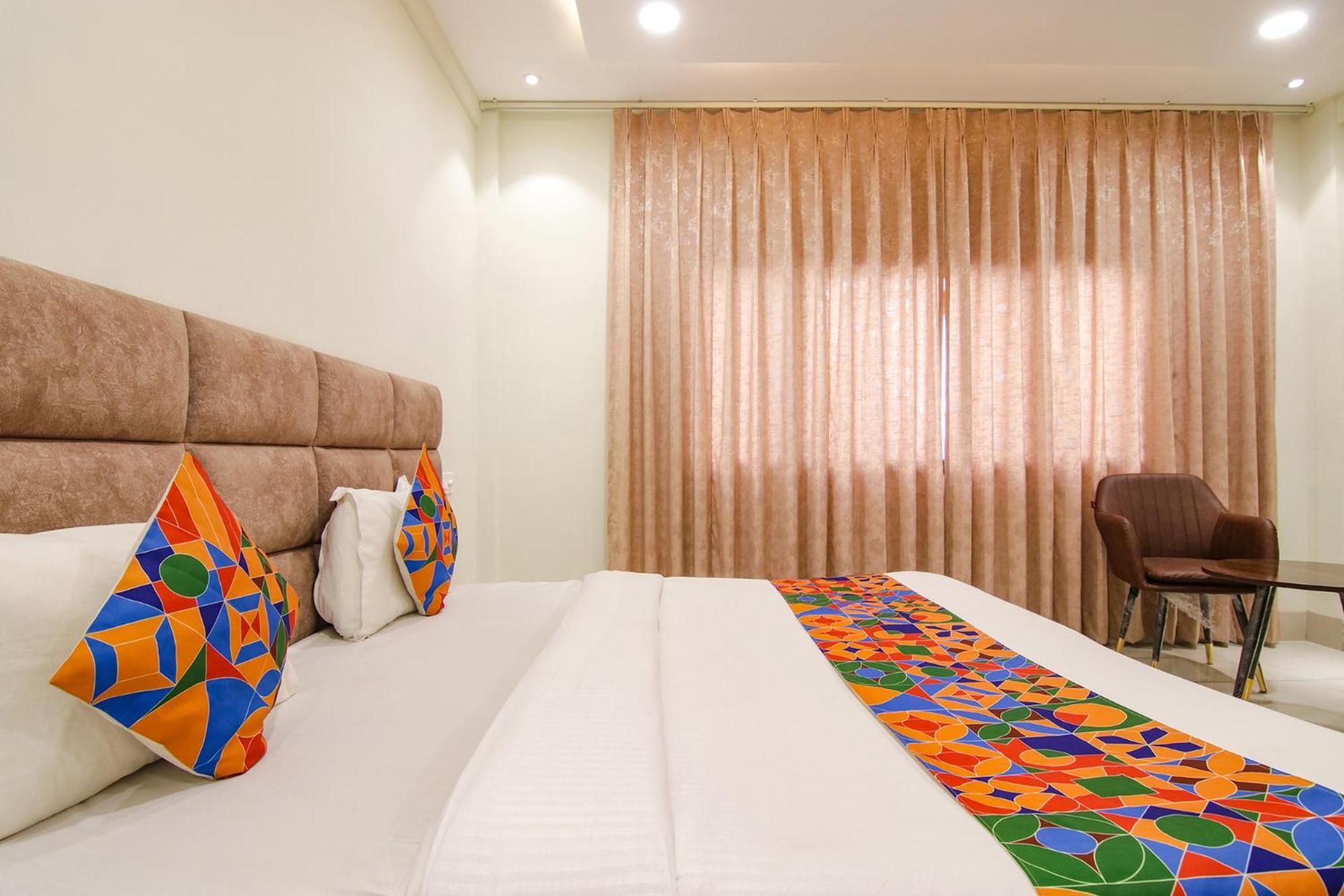 Fabhotel Prism Grand Zirakpur ภายนอก รูปภาพ