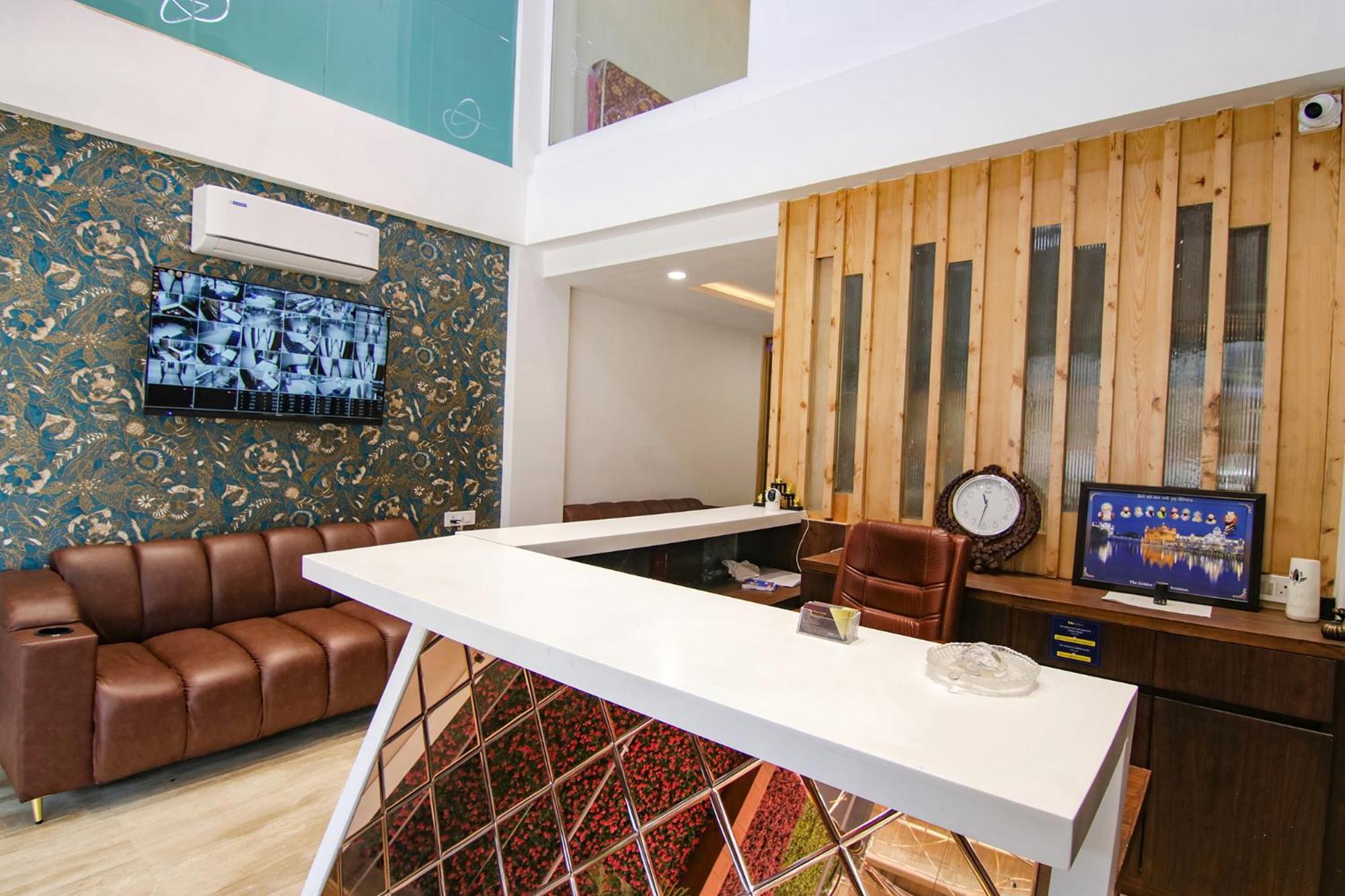 Fabhotel Prism Grand Zirakpur ภายนอก รูปภาพ