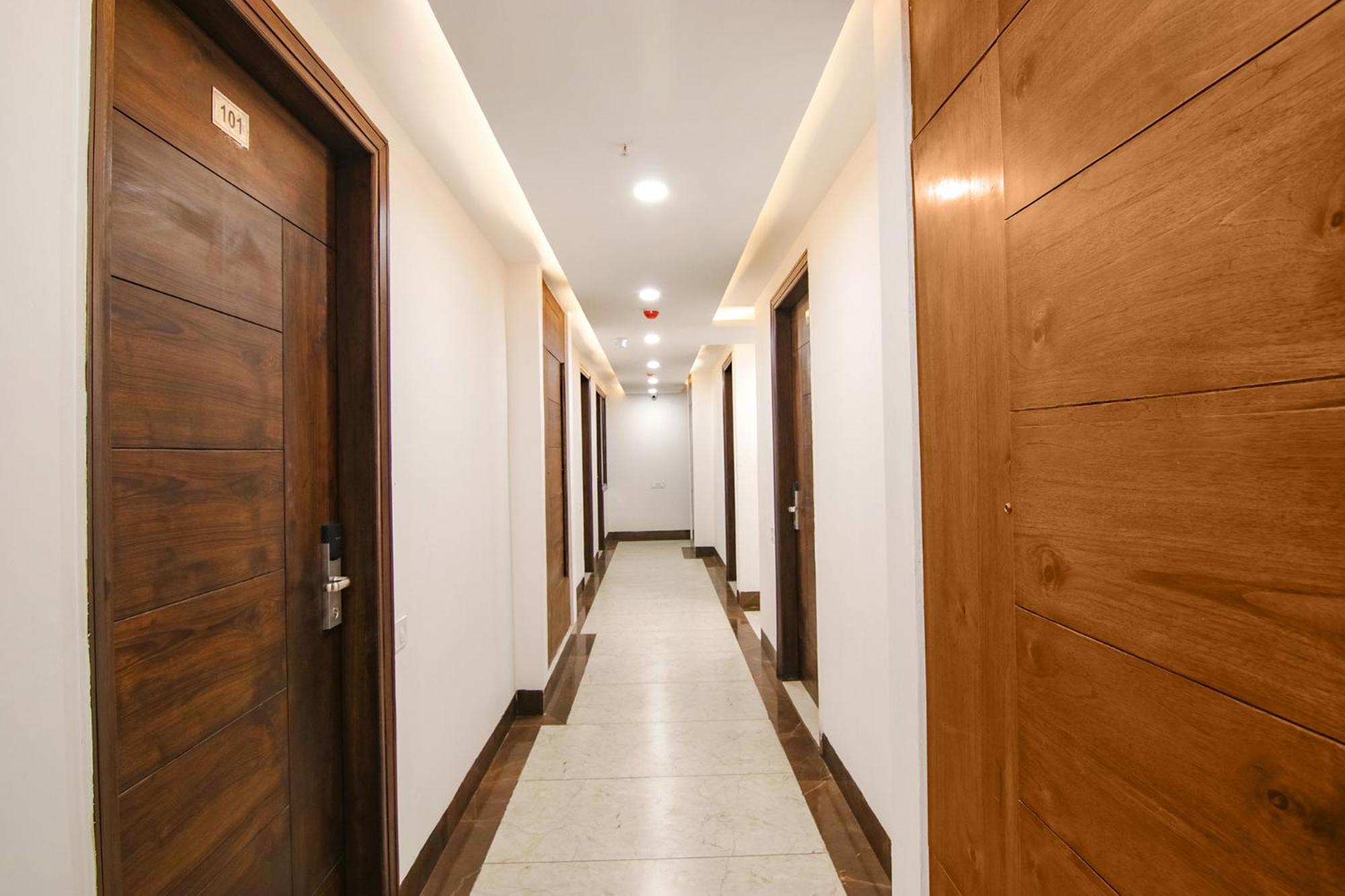 Fabhotel Prism Grand Zirakpur ภายนอก รูปภาพ