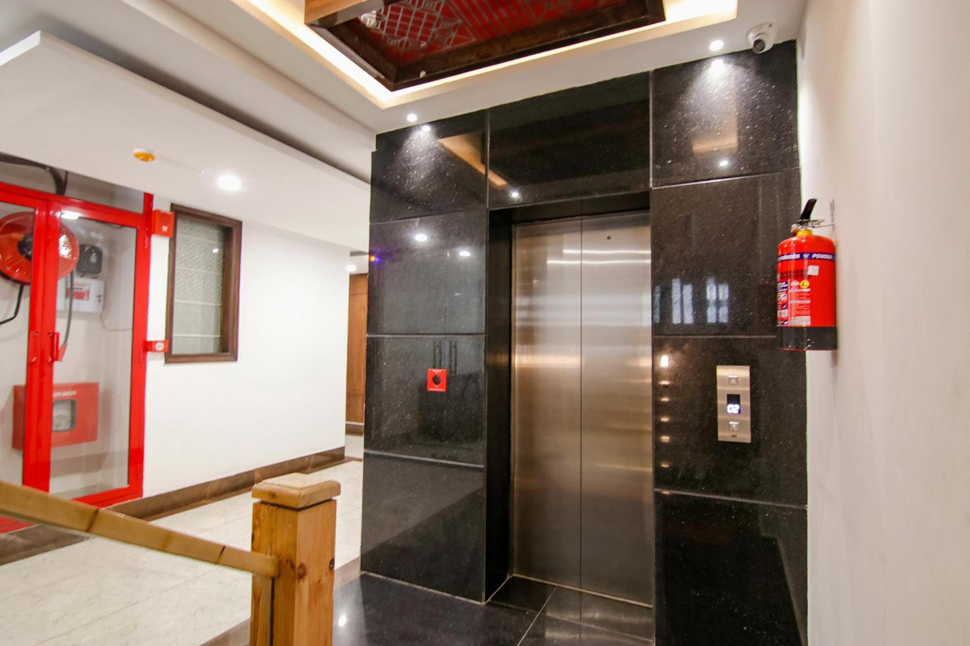 Fabhotel Prism Grand Zirakpur ภายนอก รูปภาพ