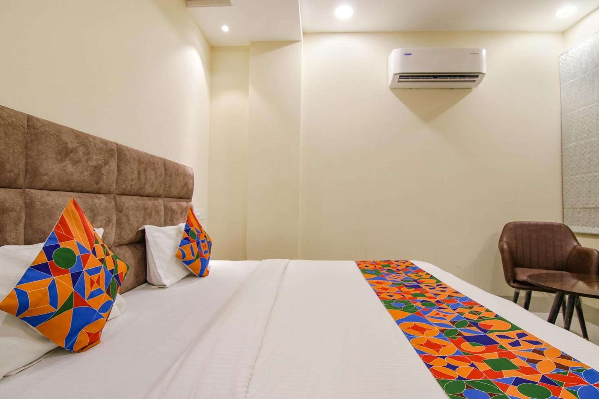 Fabhotel Prism Grand Zirakpur ภายนอก รูปภาพ